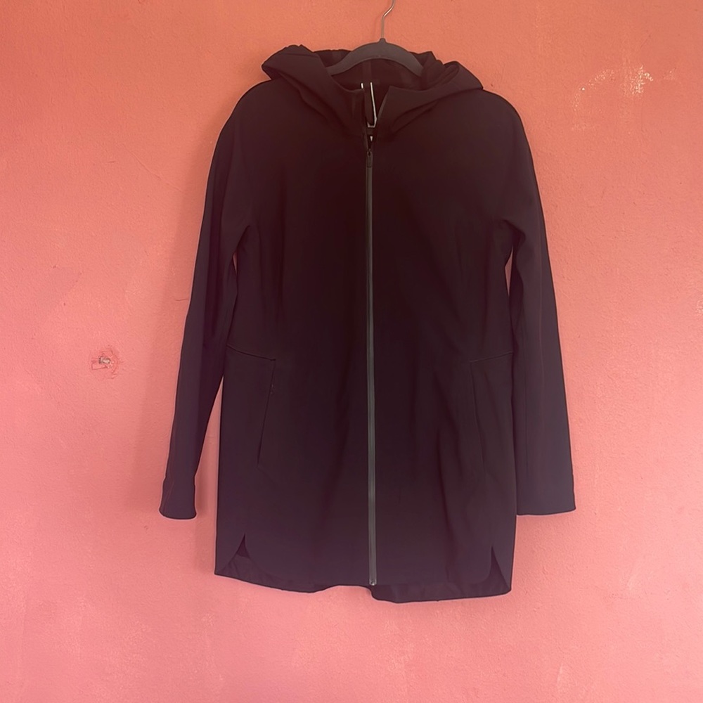 Lululemon Atheletica light all weather Jacket